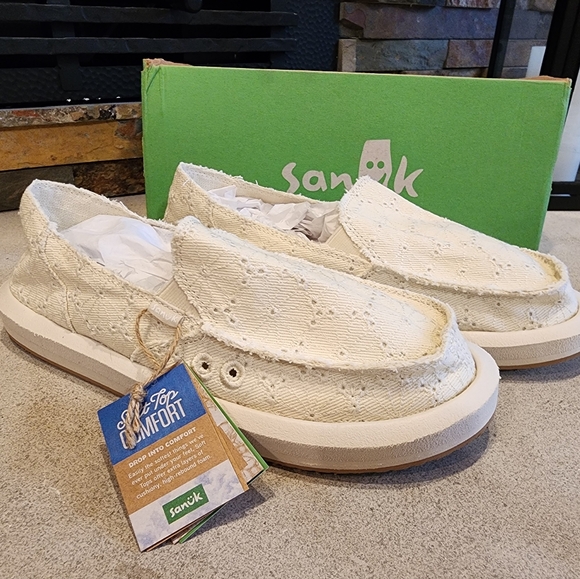 Sanuk Shoes - Sanuk Women's Size 10 shoes